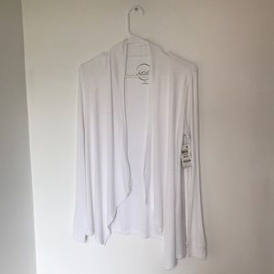 NWT white Cardigan
